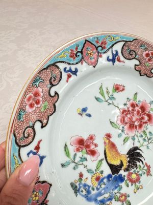 A pair of Chinese famille rose 'Rooster' plates, Qianlong — photo 11