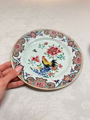 A pair of Chinese famille rose 'Rooster' plates, Qianlong — photo 2