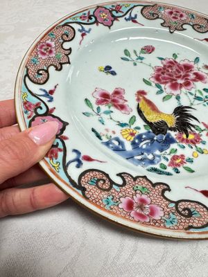 A pair of Chinese famille rose 'Rooster' plates, Qianlong — photo 3