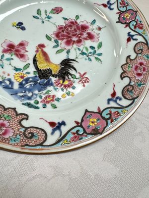 A pair of Chinese famille rose 'Rooster' plates, Qianlong — photo 6