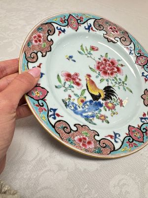 A pair of Chinese famille rose 'Rooster' plates, Qianlong — photo 10