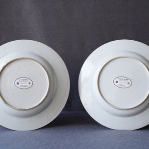 A pair of Chinese famille rose 'rooster' plates, Yongzheng — photo 9