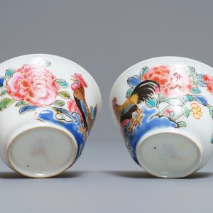 A pair of Chinese famille rose 'roosters' cups and saucers, Yongzheng/Qianlong — 照片 8