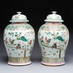 A pair of Chinese famille rose 'Roosters' vases and covers, 19th C. — foto 4