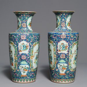 A pair of Chinese famille rose rouleau vases, 19th C. — photo 2