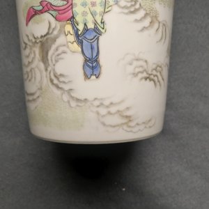 A pair of Chinese famille rose rouleau vases, four-character mark, 20th C. — 照片 20