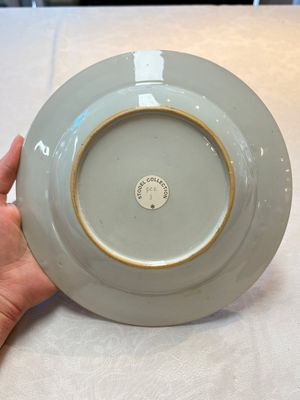 A pair of Chinese famille rose ruby-ground 'scrolls and rooster' plates, Yongzheng — photo 3
