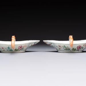 A pair of Chinese famille rose sauce boats, Qianlong — 照片 2