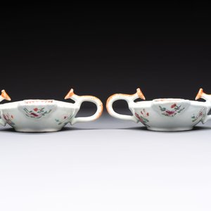 A pair of Chinese famille rose sauce boats, Qianlong — 照片 3