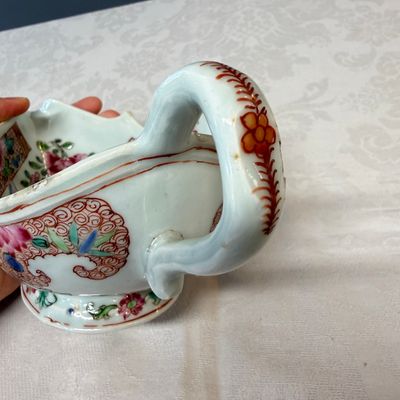 A pair of Chinese famille rose sauceboats with floral scroll design — photo 16