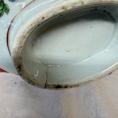 A pair of Chinese famille rose sauceboats with floral scroll design — photo 22