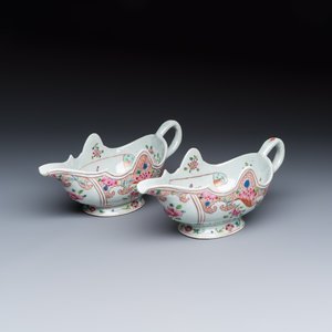 A pair of Chinese famille rose sauceboats with floral scroll design — photo 1
