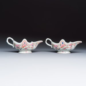 A pair of Chinese famille rose sauceboats with floral scroll design — photo 4