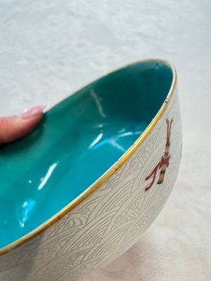 A pair of Chinese famille rose sgraffiato-ground 'Zhang Guolao' bowls, Daoguang mark and of the period — foto 20