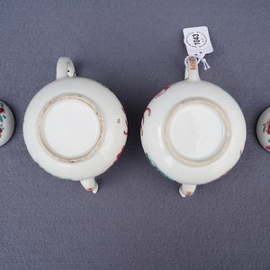 A pair of Chinese famille rose teapots with dogs, Yongzheng — 照片 10