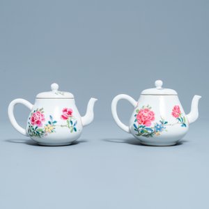 A pair of Chinese famille rose teapots with fine floral design, Yongzheng — 照片 4