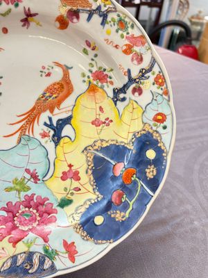 A pair of Chinese famille rose 'tobacco leaf' dishes, Qianlong — foto 11