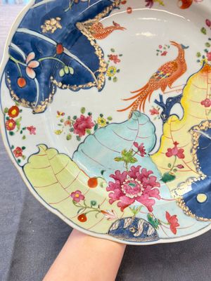 A pair of Chinese famille rose 'tobacco leaf' dishes, Qianlong — foto 12