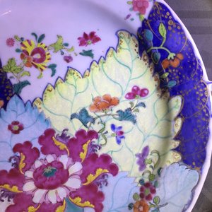 A pair of Chinese famille rose “Tobacco Leaf” rechaud dishes, Qianlong — 照片 20