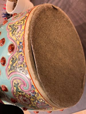 A pair of Chinese famille rose turquoise-ground 'dragon' garden seats, 20th C. — photo 17