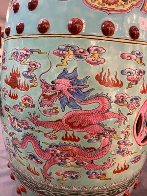 A pair of Chinese famille rose turquoise-ground 'dragon' garden seats, 20th C. — photo 5