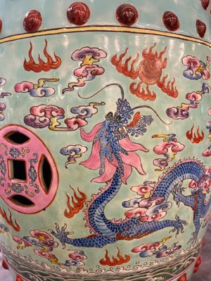 A pair of Chinese famille rose turquoise-ground 'dragon' garden seats, 20th C. — photo 6