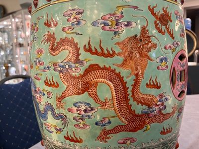 A pair of Chinese famille rose turquoise-ground 'dragon' garden seats, 20th C. — photo 7