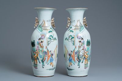 A pair of Chinese famille rose vases, 19/20th C.