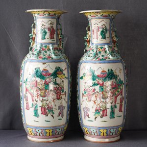 A pair of Chinese famille rose vases, 19th C. — 照片 12