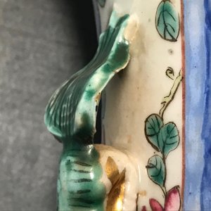 A pair of Chinese famille rose vases, 19th C. — 照片 8