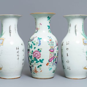 A pair of Chinese famille rose vases and one with antiquities design, 19/20th C. — photo 2
