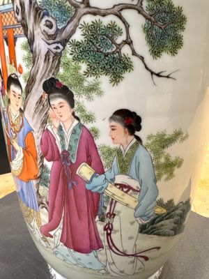 A pair of Chinese famille rose vases and two vases, Qianlong mark, 20th C. — photo 26