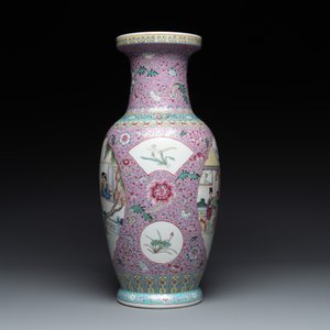 A pair of Chinese famille rose vases and two vases, Qianlong mark, 20th C. — photo 15