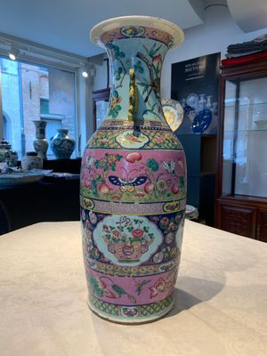 A pair of Chinese famille rose vases for the Straits or Peranakan market, 19th C. — foto 16