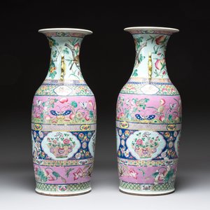 A pair of Chinese famille rose vases for the Straits or Peranakan market, 19th C. — foto 2