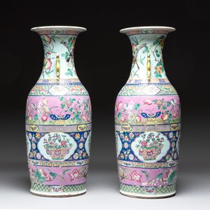 A pair of Chinese famille rose vases for the Straits or Peranakan market, 19th C. — foto 4