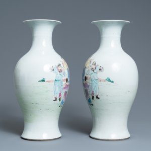 A pair of Chinese famille rose vases, Qianlong mark, Republic — 照片 4