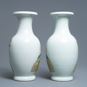 A pair of Chinese famille rose vases, Qianlong mark, Republic — photo 4