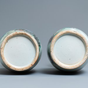 A pair of Chinese famille rose vases with birds, 19/20th C. — photo 6