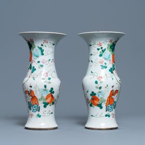 A pair of Chinese famille rose vases with boys hanging near pumpkins, 19th C. — photo 2