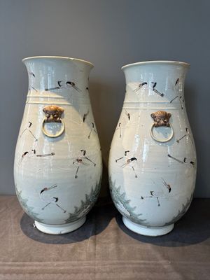 A pair of Chinese famille rose vases with cranes, 19th C. — foto 2