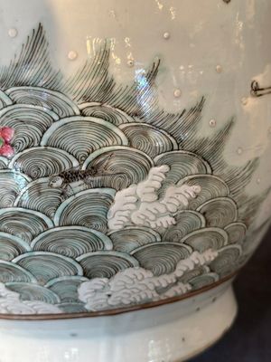 A pair of Chinese famille rose vases with cranes, 19th C. — foto 24