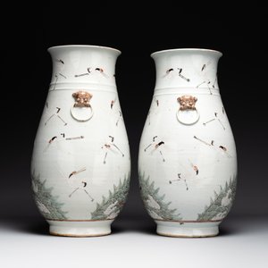 A pair of Chinese famille rose vases with cranes, 19th C. — foto 2