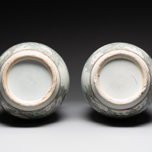 A pair of Chinese famille rose vases with cranes, 19th C. — foto 6