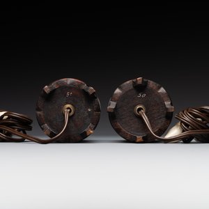 A pair of Chinese famille rose vases with figural design mounted as lamps, 19th C. — 照片 4
