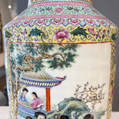 A pair of Chinese famille rose vases with figural design — photo 4