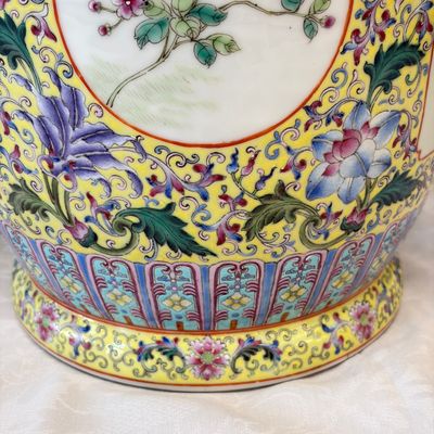 A pair of Chinese famille rose vases with figural design — photo 12