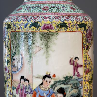 A pair of Chinese famille rose vases with figural design — photo 29