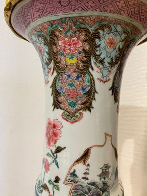 A pair of Chinese famille rose vases with fine gilt bronze lamp mounts, Yongzheng — 照片 6