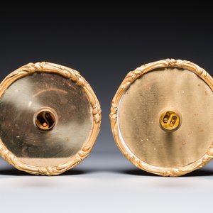 A pair of Chinese famille rose vases with fine gilt bronze lamp mounts, Yongzheng — 照片 5